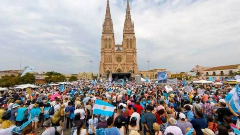 El arzobispo de Buenos Aires hizo una dura crítica a la dirigencia por los datos de la pobreza